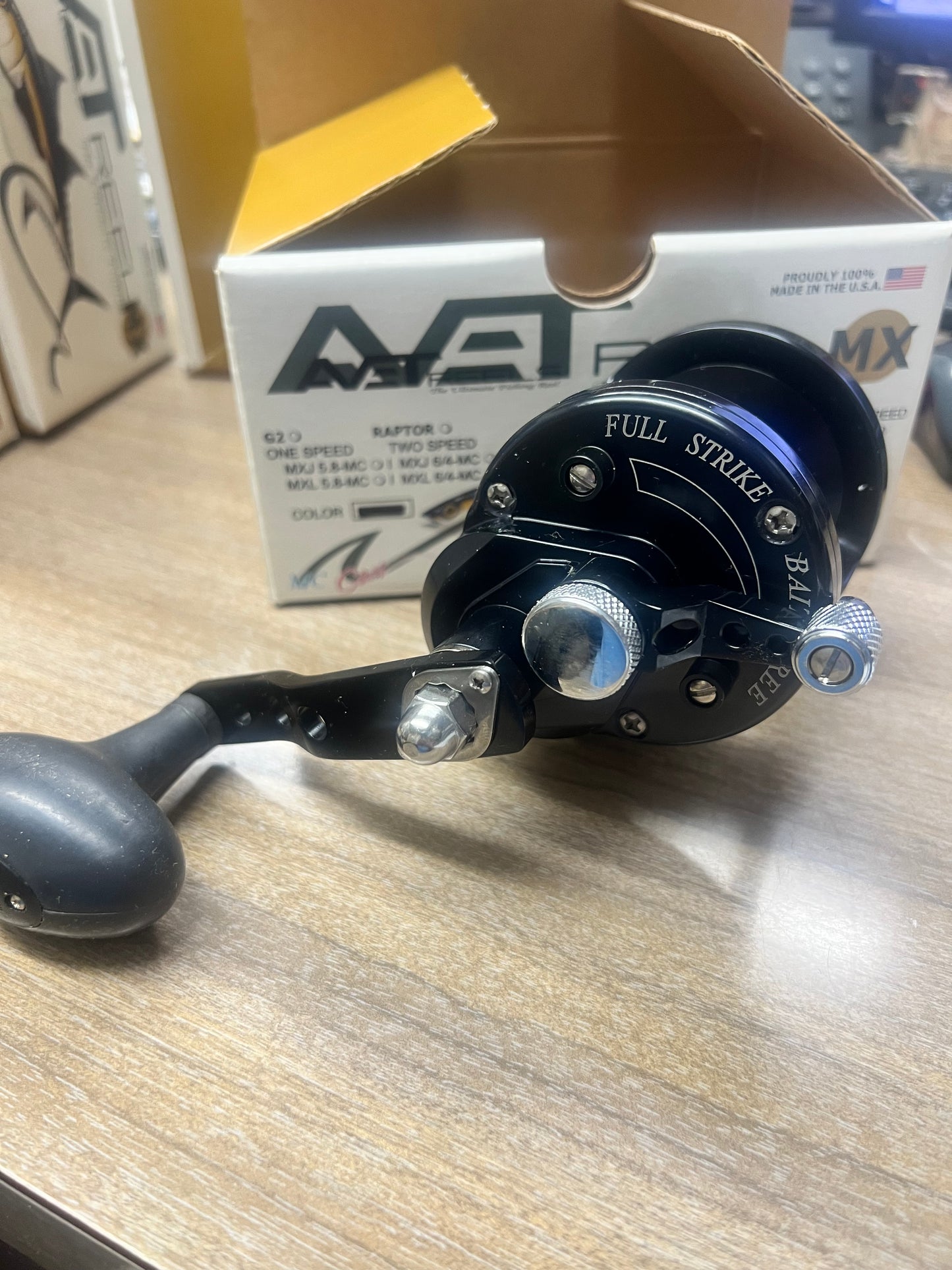 Avet Reels MXL5.8 LH BLACK Lefty Left Hand