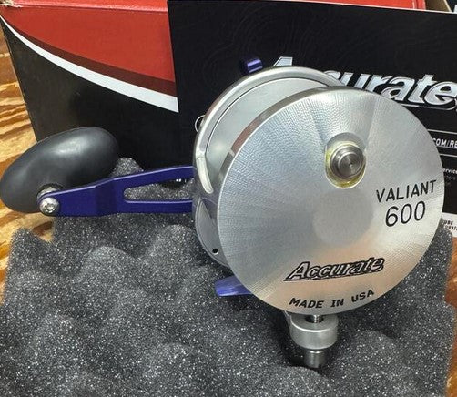 Accurate BV-600-SMPB Boss Valiant 600 Reel Silver/ Matte Purple Blue