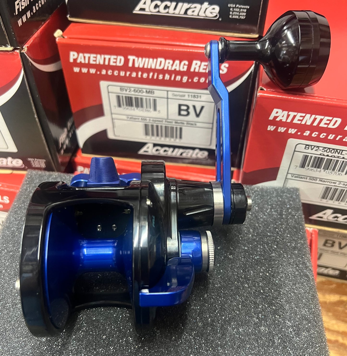 Accurate Boss Valiant 600 Narrow 2 Speed Reel Custom Black Blue Nex-Gen Handle