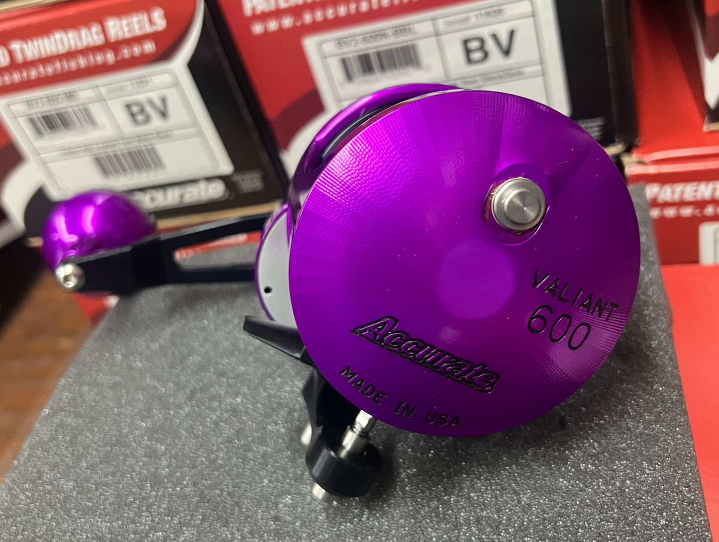 Accurate 600 BV2-600 Boss Valiant 2 Speed Custom Purple Black Reel Nex-Gen Handle