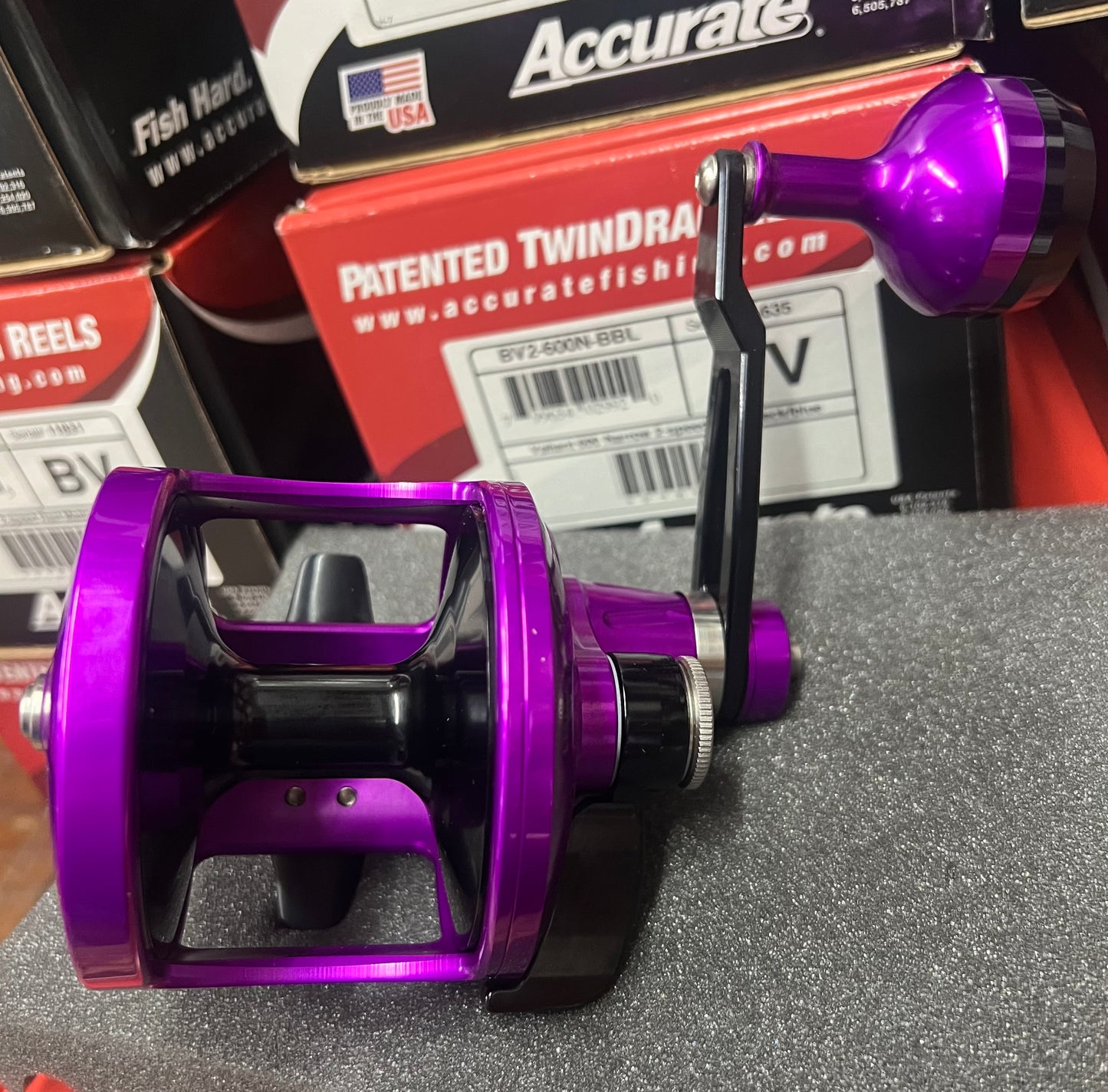 Accurate 600 BV2-600 Boss Valiant 2 Speed Custom Purple Black Reel Nex-Gen Handle