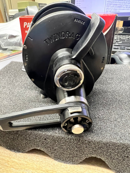 Accurate Valiant 2 600 VT2-600-MB 2 Speed Custom Matte Black V2 Reel