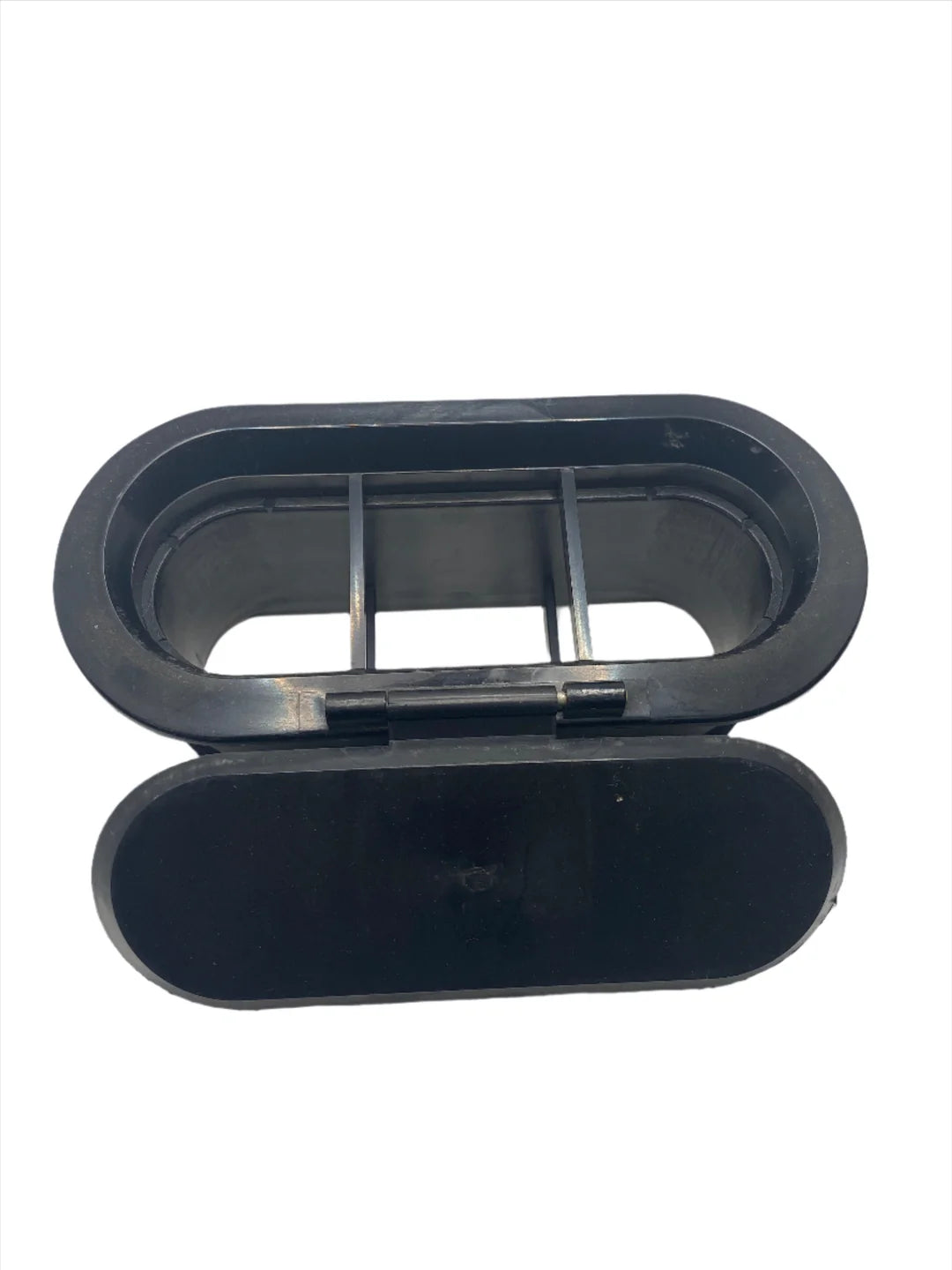 Marine East Black Oval Scupper with Lid ME6152