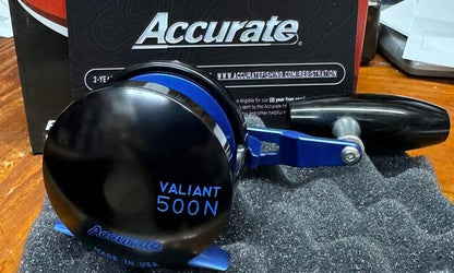 Accurate Valiant 500 SPJ Narrow 2-Speed Fishing Reel - Black Blue.