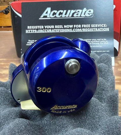 Accurate VT-300C-DBLG Valiant Twindrag 300 Reel With Clicker V2 Dark Blue/Gold Next Gen Handle