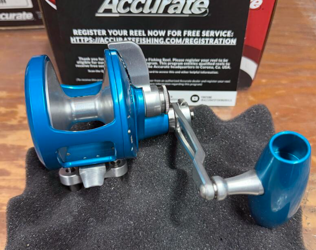 Accurate VT2-600N-JIG-IBS Valiant Twindrag 600 Narrow 2-Speed V2 Jigging Reel Ice Blue/Silver
