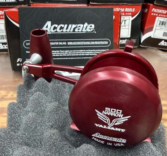 Accurate VT-500N-JIG-MWR Valiant Twindrag 500 Narrow V2 Jigging Reel Matte Wine Red
