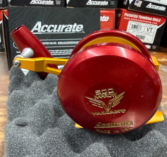 Accurate VT-500N-JIG-RIG Valiant Twindrag 500 Narrow V2 Jigging Reel Red/International Gold