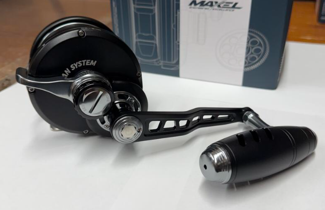 Maxel Rage Pro 90 Matte Black Light Gray Conventional Jigging Reel Right Hand