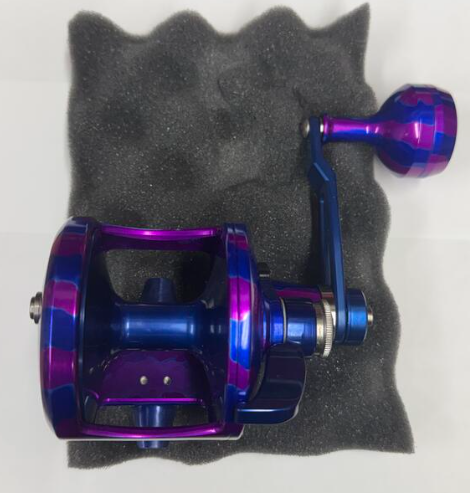 Accurate VT2-600-PUBLC Valiant 2 600 2-Speed Conventional Reel Purple Blue Camo Next-Gen Round Knob