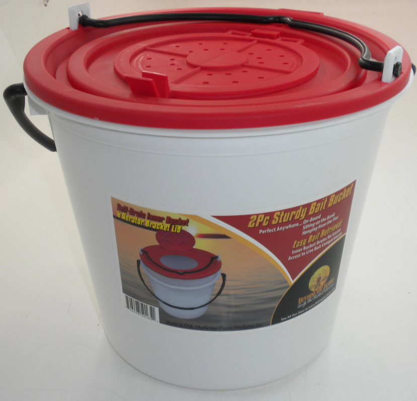 Challenge 10 Quart 2 Piece Bait Bucket With Lid