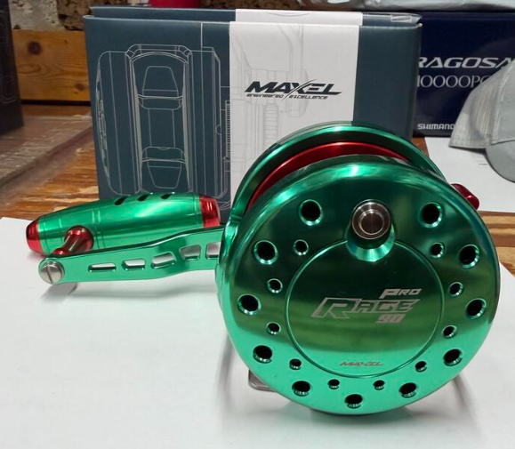 Maxel Rage Pro 90 Custom Green Red Conventional Reel Right Hand