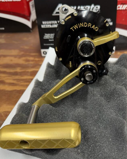 Accurate VT2-800L-BG Boss TwinDrag Valiant 800 2-Speed Conventional Reel Black/Gold Left Hand