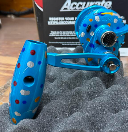 Accurate VT2-500NLP-FP Valiant 2 500 Narrow Plus 2-Speed Reel Fruity Pebbles Left SPJ Handle