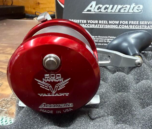 Accurate VT2-500NL-RS Valiant 2 500 Narrow 2-Speed Conventional Reel Red Silver Left Hand
