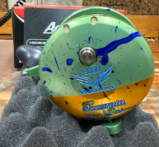 Accurate VT2-800N-MAHI Valiant 2 800 Narrow 2-Speed Reel Mahi Right Hand