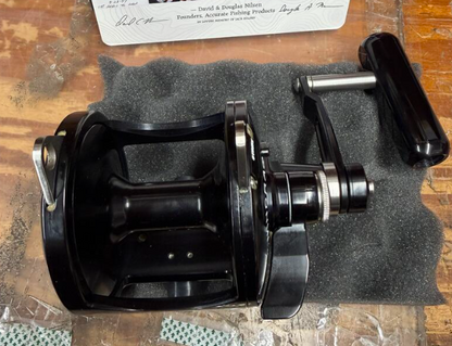 Accurate VT2-800-N Valiant 2 800 2-Speed Conventional Reel Black Extreme Knob