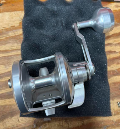 Accurate BV-500-S Boss Valiant 500 Conventional Reel Silver Right Hand