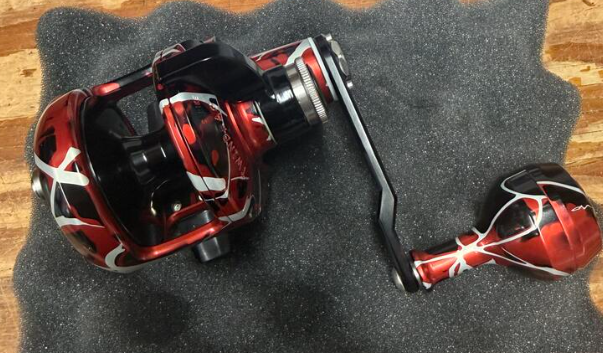 Accurate VT-300C-BRSL Valiant V2 300 Conventional Reel Black Red Silver Clicker Right Hand