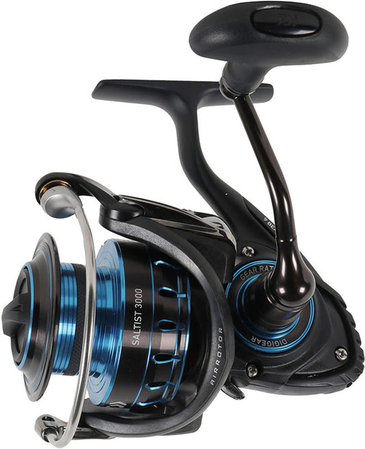 Daiwa Saltist 3000 Spinning Reel.